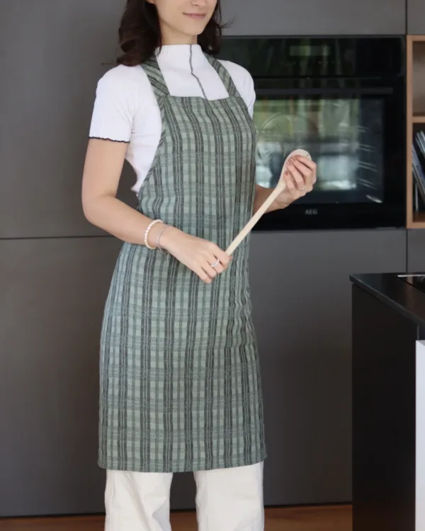 Simple Kitchen Apron Sewing Pattern